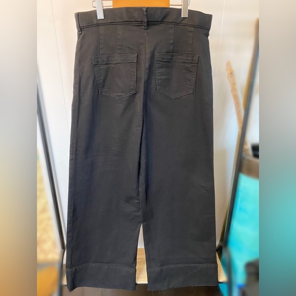 NWT Universal Standard Carrie High Rise Wide Leg Jeans
Black $138 usd Stretch - Picture 10 of 14